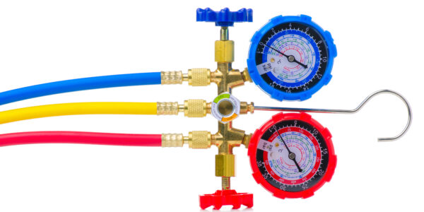 Pressure gauges and manifold for automotive air conditioning